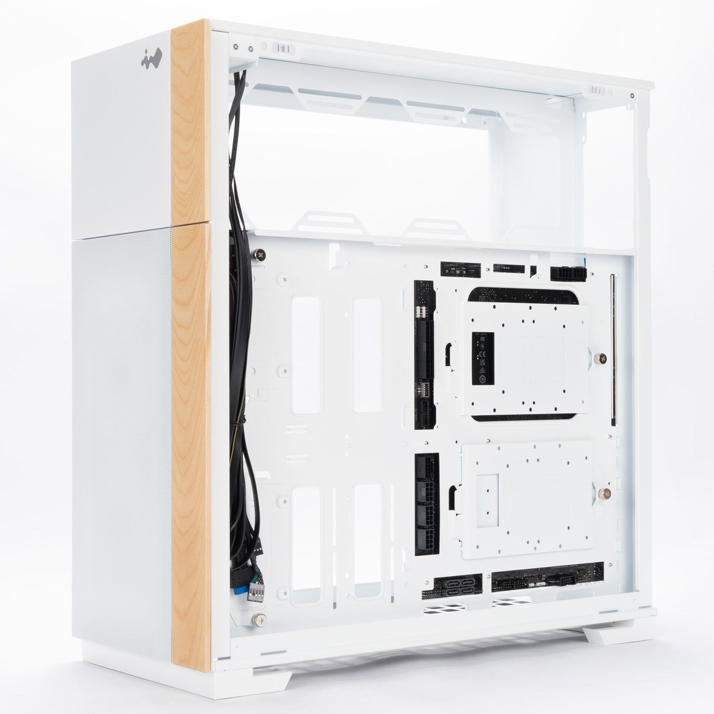 Корпус без блока питания InWin IW-CS-F5WHI-3AN140P